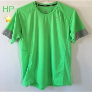 MeNs NiKe DRiFiT ruNninG teE